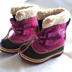 Sorel Kids Winter Boots size US 9 Pink